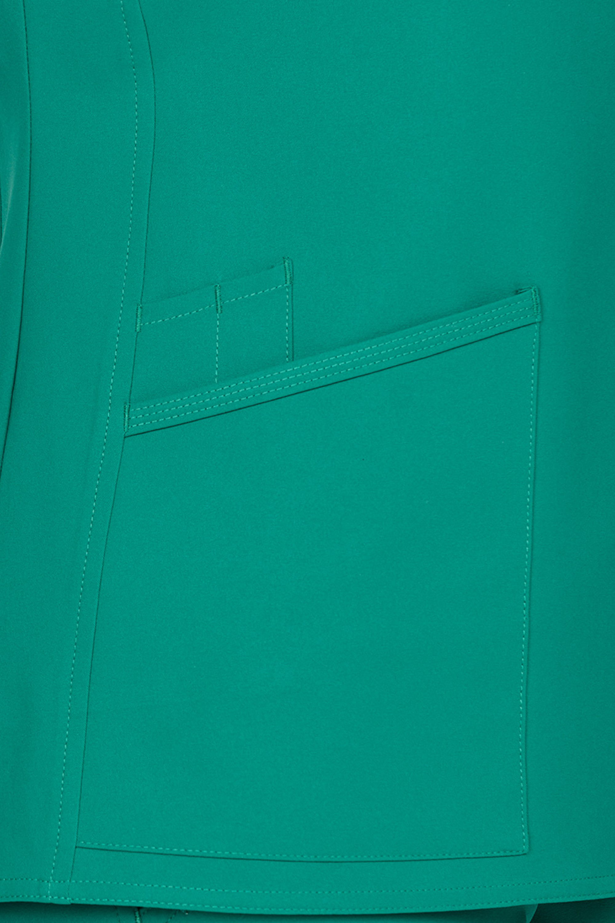 POLERA CLINICA MUJER STUDIO 1165 VERDE PABELLON