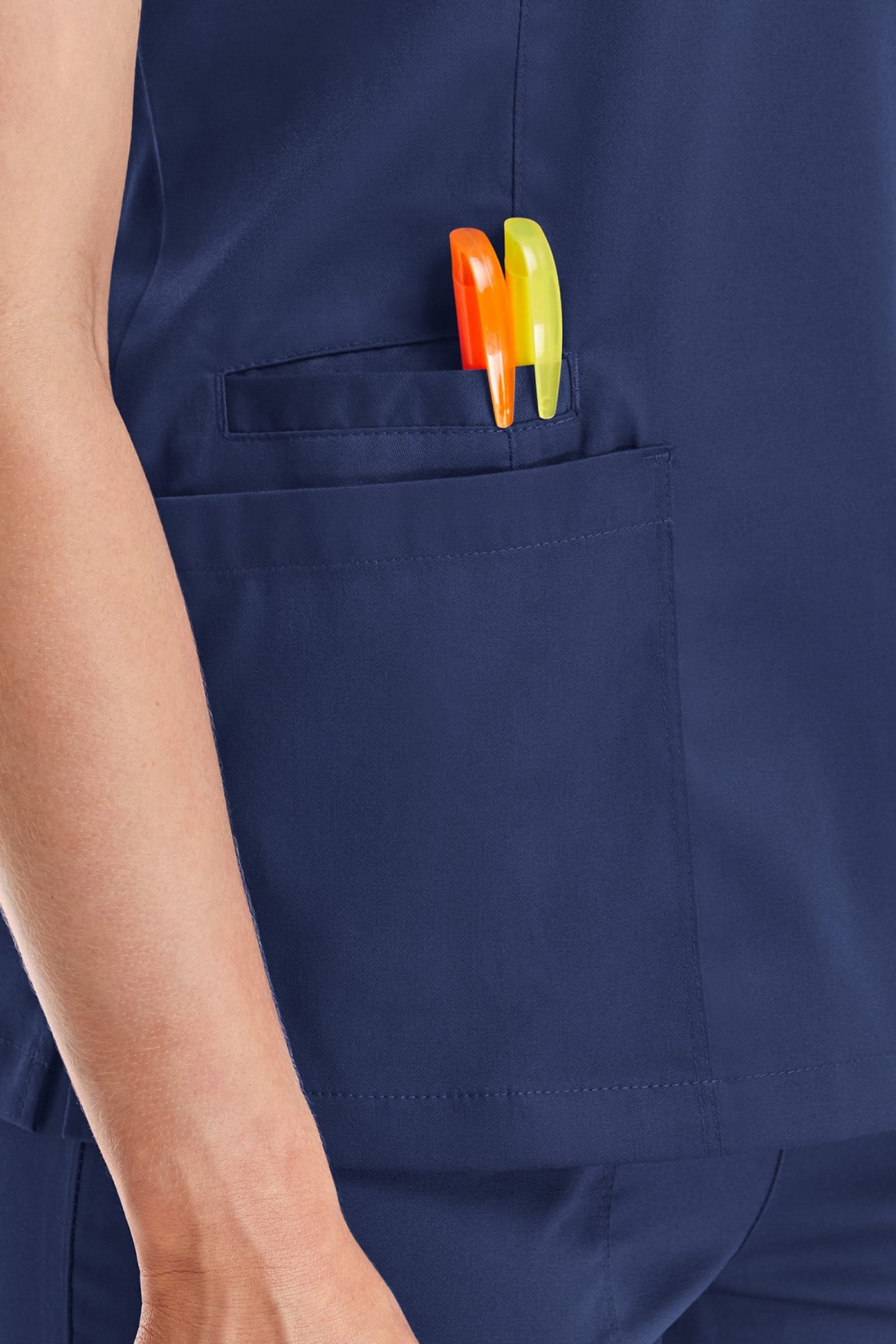 POLERA CLINICA MUJER MATRIX 3501 AZUL MARINO