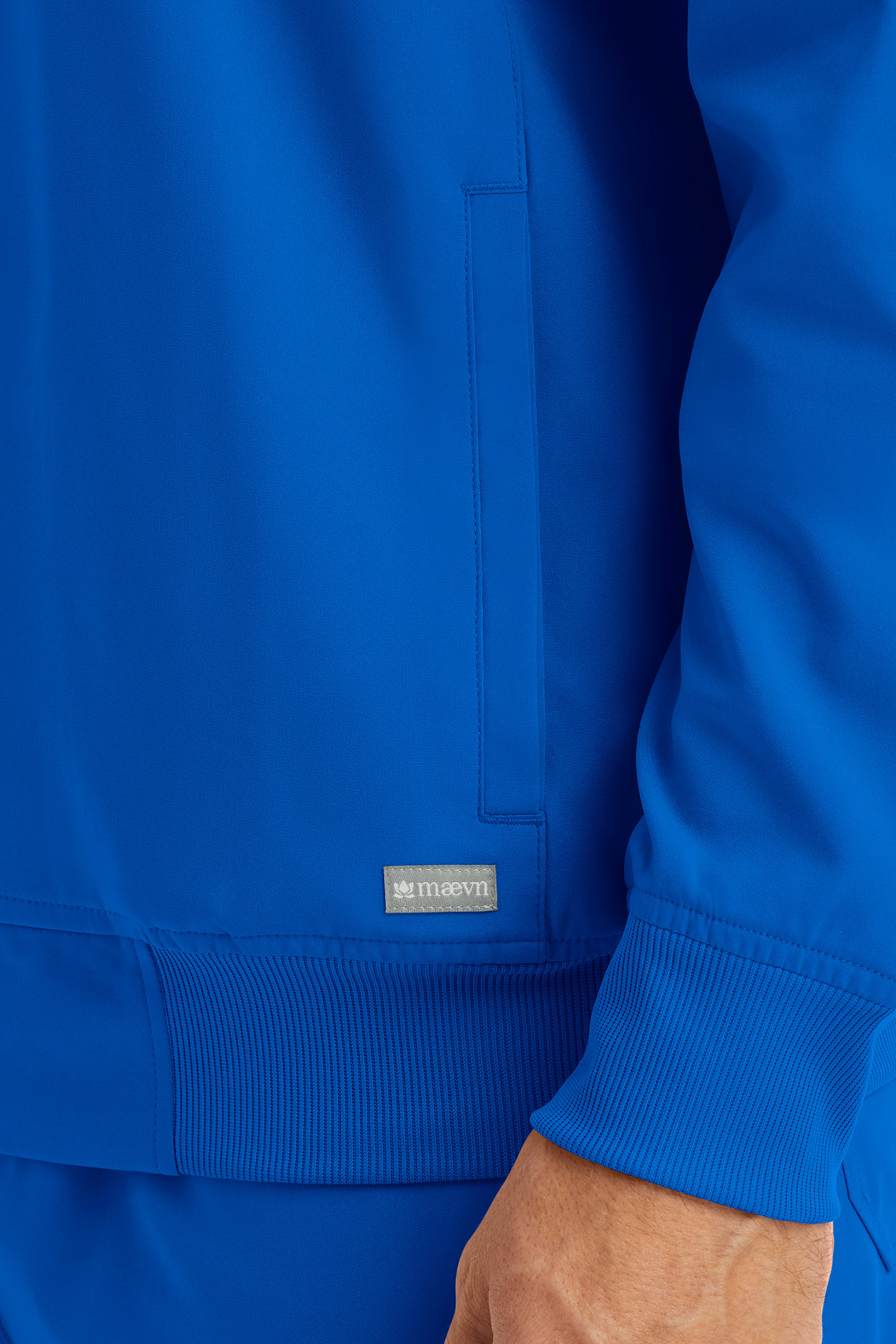 CHAQUETA CLINICA HOMBRE MOMENTUM 5861 AZUL REY